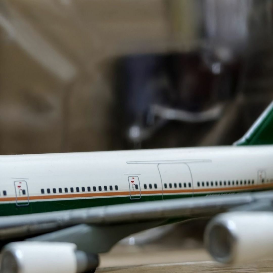 ボーイング747-400 台湾エバー航空 合金製 飛行機モデル 40cmの ボーイング747-400 台湾エバー航空 合金製 飛行機モデル 40cmの