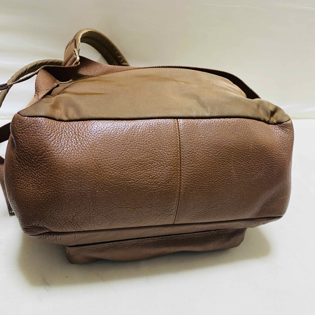 COACH - コーチ オールレザー 大容量リュック バッグパック COACH - コーチ オールレザー 大容量リュック バッグパック