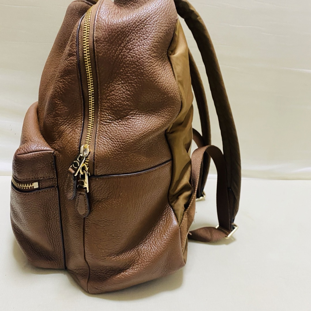COACH - コーチ オールレザー 大容量リュック バッグパック COACH - コーチ オールレザー 大容量リュック バッグパック