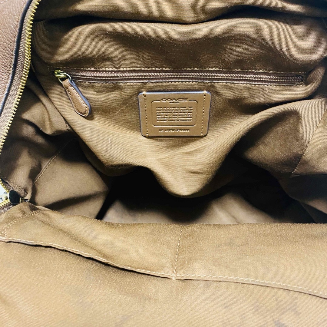 COACH - コーチ オールレザー 大容量リュック バッグパック COACH - コーチ オールレザー 大容量リュック バッグパック
