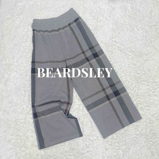 BEARDSLEY(花柄 ・ カジュアルパンツ)のフリマアイテム一覧 BEARDSLEY(花柄 ・ カジュアルパンツ)のフリマアイテム一覧
