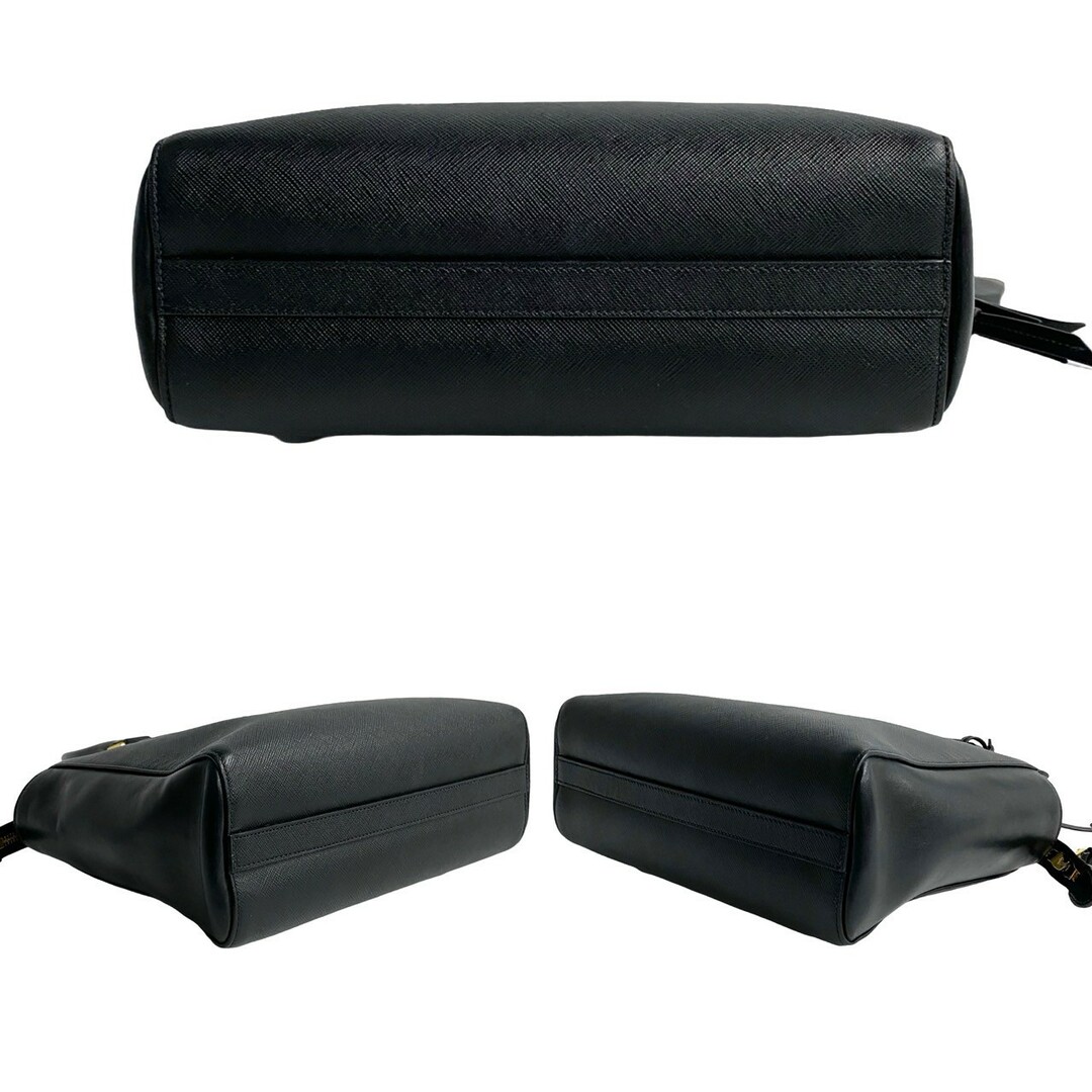 PRADA - 極 美品 PRADA プラダ ロゴ 金具 サフィアーノ レザー PRADA - 極 美品 PRADA プラダ ロゴ 金具 サフィアーノ レザー