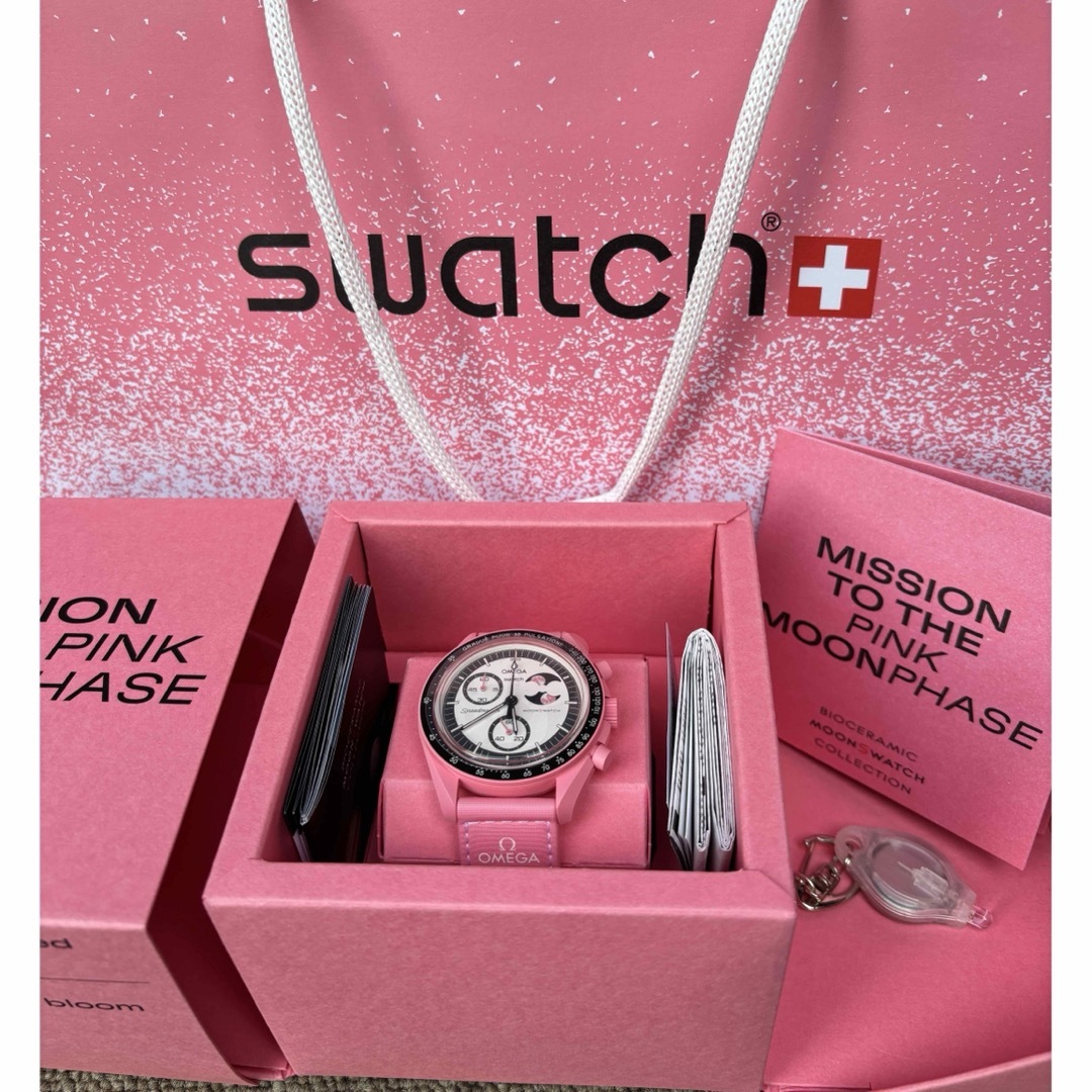 swatch - スウォッチ オメガ ピンクmoon phaseの通販 by さん swatch - スウォッチ オメガ ピンクmoon phaseの通販 by さん