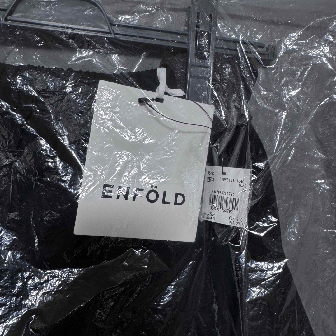 ENFOLD - ENFOLD SOLID WAVE TUCK SKIRTエンフォルドの通販 by ENFOLD - ENFOLD SOLID WAVE TUCK SKIRTエンフォルドの通販 by