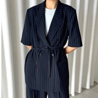 Ameri VINTAGE - 【新品】DIMENSIONAL SLEEVE JACKET(限定最終 Ameri VINTAGE - 【新品】DIMENSIONAL SLEEVE JACKET(限定最終