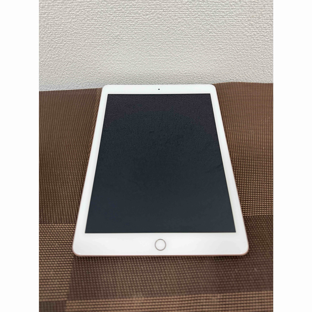iPad - アップル iPad 第6世代 WiFi 32GB ゴールド バッテリー iPad - アップル iPad 第6世代 WiFi 32GB ゴールド バッテリー