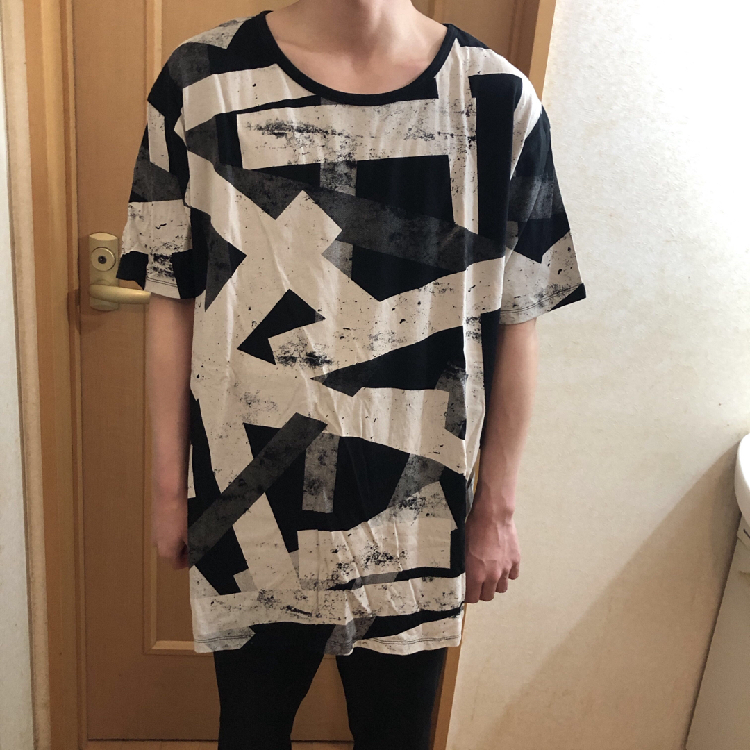 CIVARIZE - CIVARIZE 半袖Tシャツ 総柄の通販 by ルナ's shop CIVARIZE - CIVARIZE 半袖Tシャツ 総柄の通販 by ルナ's shop