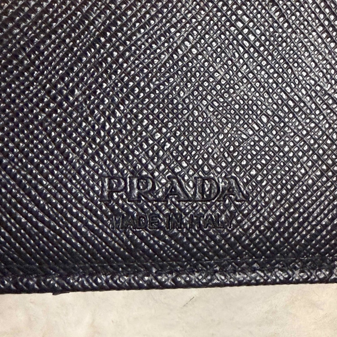 PRADA - 【極美品】PRADA 2つ折り財布 サフィアーノレザー PRADA - 【極美品】PRADA 2つ折り財布 サフィアーノレザー