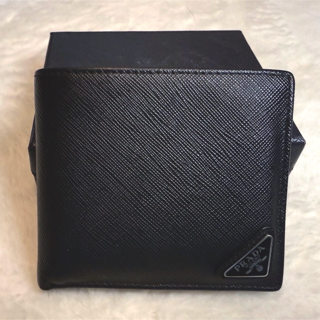 PRADA - 【極美品】PRADA 2つ折り財布 サフィアーノレザー PRADA - 【極美品】PRADA 2つ折り財布 サフィアーノレザー