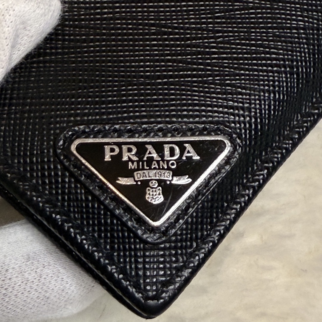 PRADA - 【極美品】PRADA 2つ折り財布 サフィアーノレザー PRADA - 【極美品】PRADA 2つ折り財布 サフィアーノレザー
