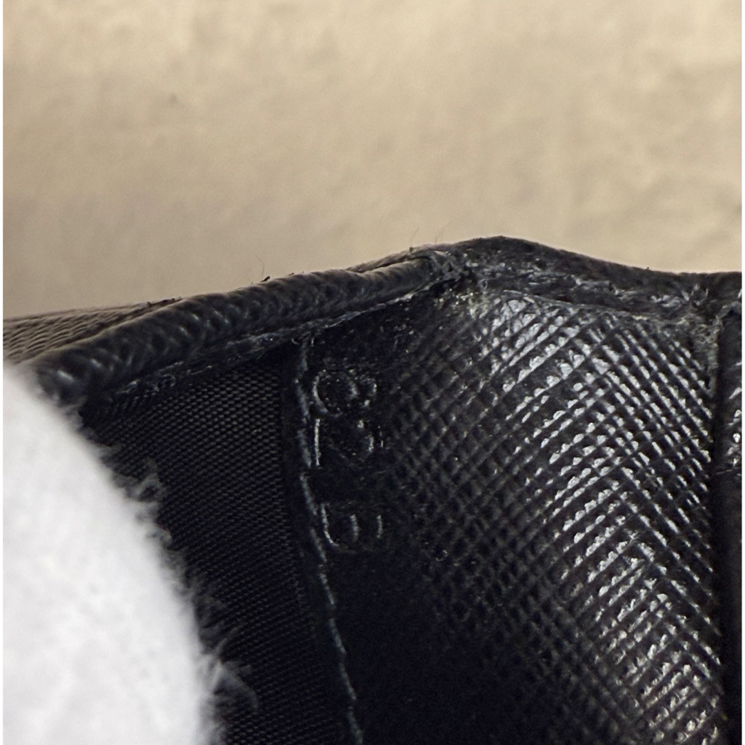 PRADA - 【極美品】PRADA 2つ折り財布 サフィアーノレザー PRADA - 【極美品】PRADA 2つ折り財布 サフィアーノレザー