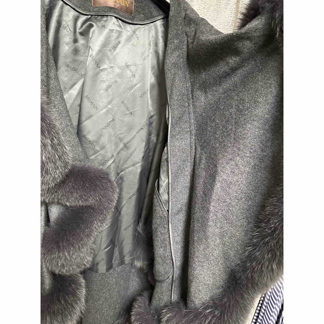 BALMAIN - カシミヤ ケープ BALMAIN フォックスファー ポンチョ BALMAIN - カシミヤ ケープ BALMAIN フォックスファー ポンチョ