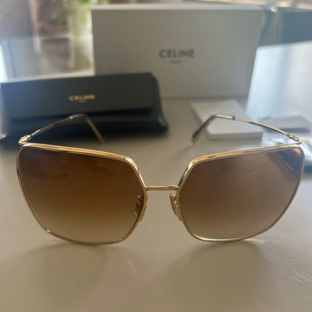 CELINE - 新品未使用 CELINE ブラウン スクエア サングラスの CELINE - 新品未使用 CELINE ブラウン スクエア サングラスの