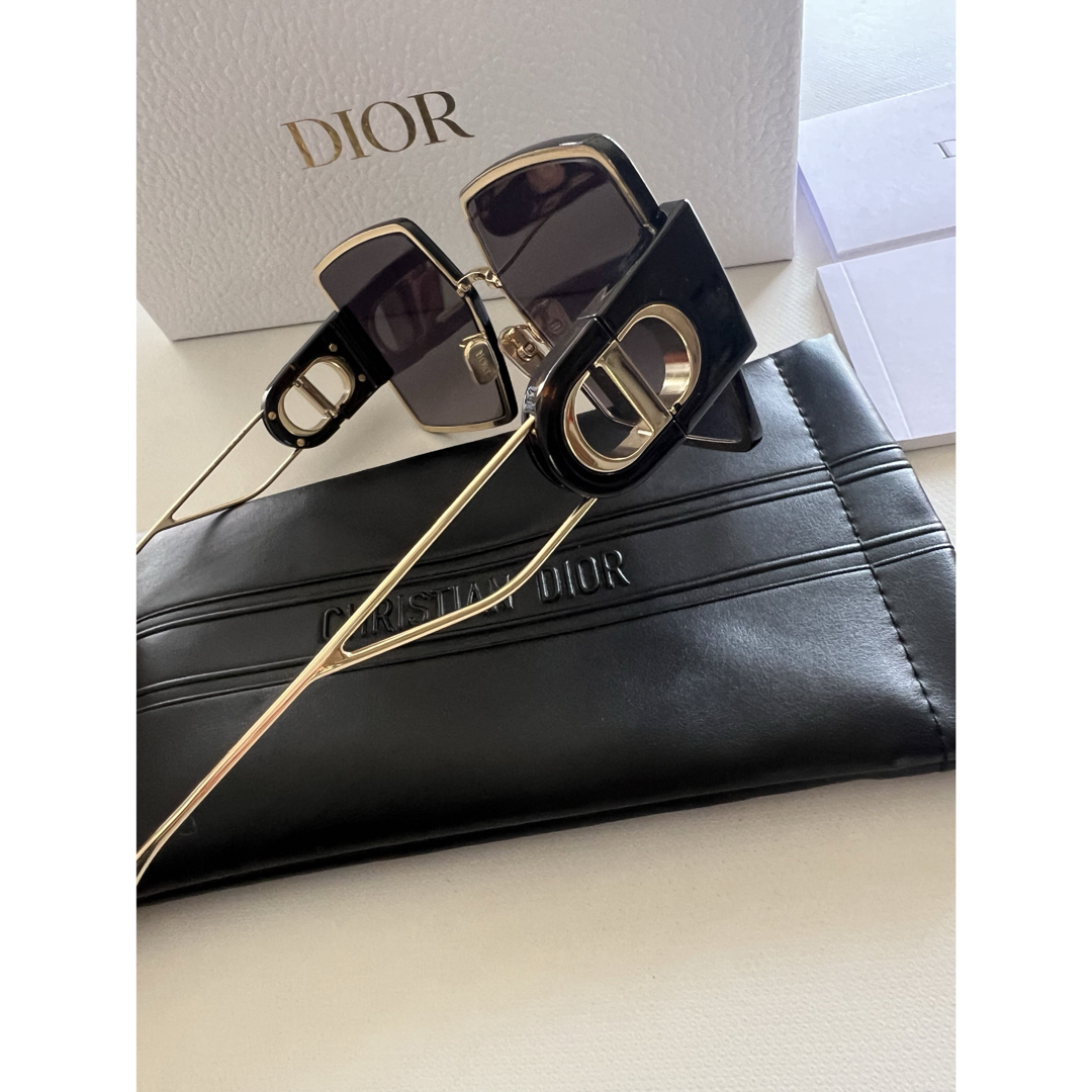 Christian Dior - 新品未使用 DIOR 30Montaigne サングラスの Christian Dior - 新品未使用 DIOR 30Montaigne サングラスの