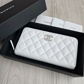 CHANEL - シャネル 長財布 二つ折り 花 カメリア 黒 ココマーク CHANEL - シャネル 長財布 二つ折り 花 カメリア 黒 ココマーク