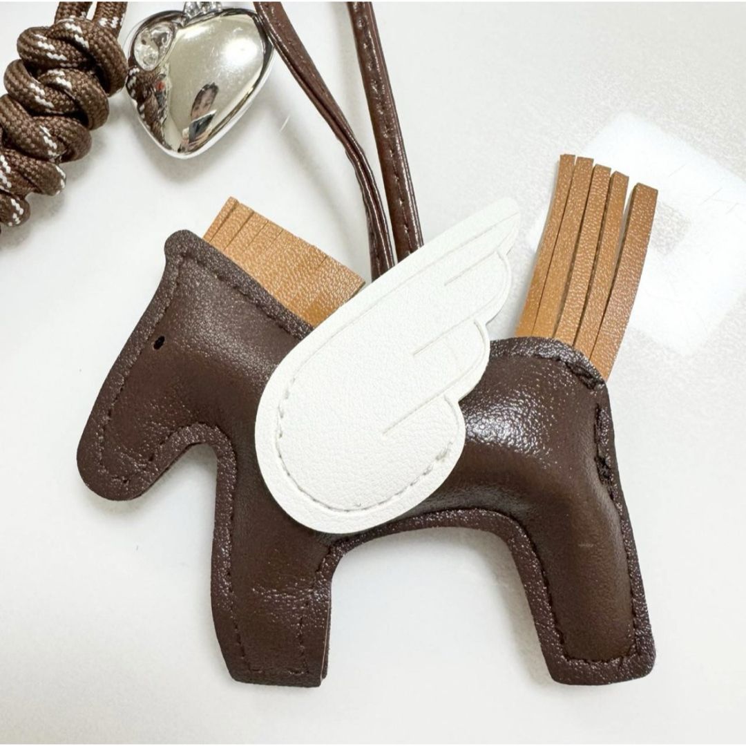 バッグチャーム じゃらじゃらキーホルダー 馬 星 キーチャーム バッグチャーム じゃらじゃらキーホルダー 馬 星 キーチャーム