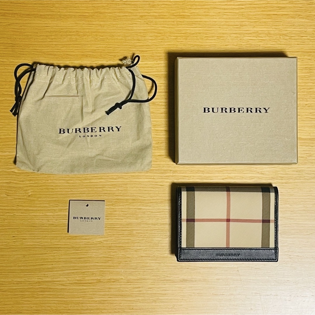 BURBERRY - 【新品・未使用】BURBERRYカードケース パスケース BURBERRY - 【新品・未使用】BURBERRYカードケース パスケース