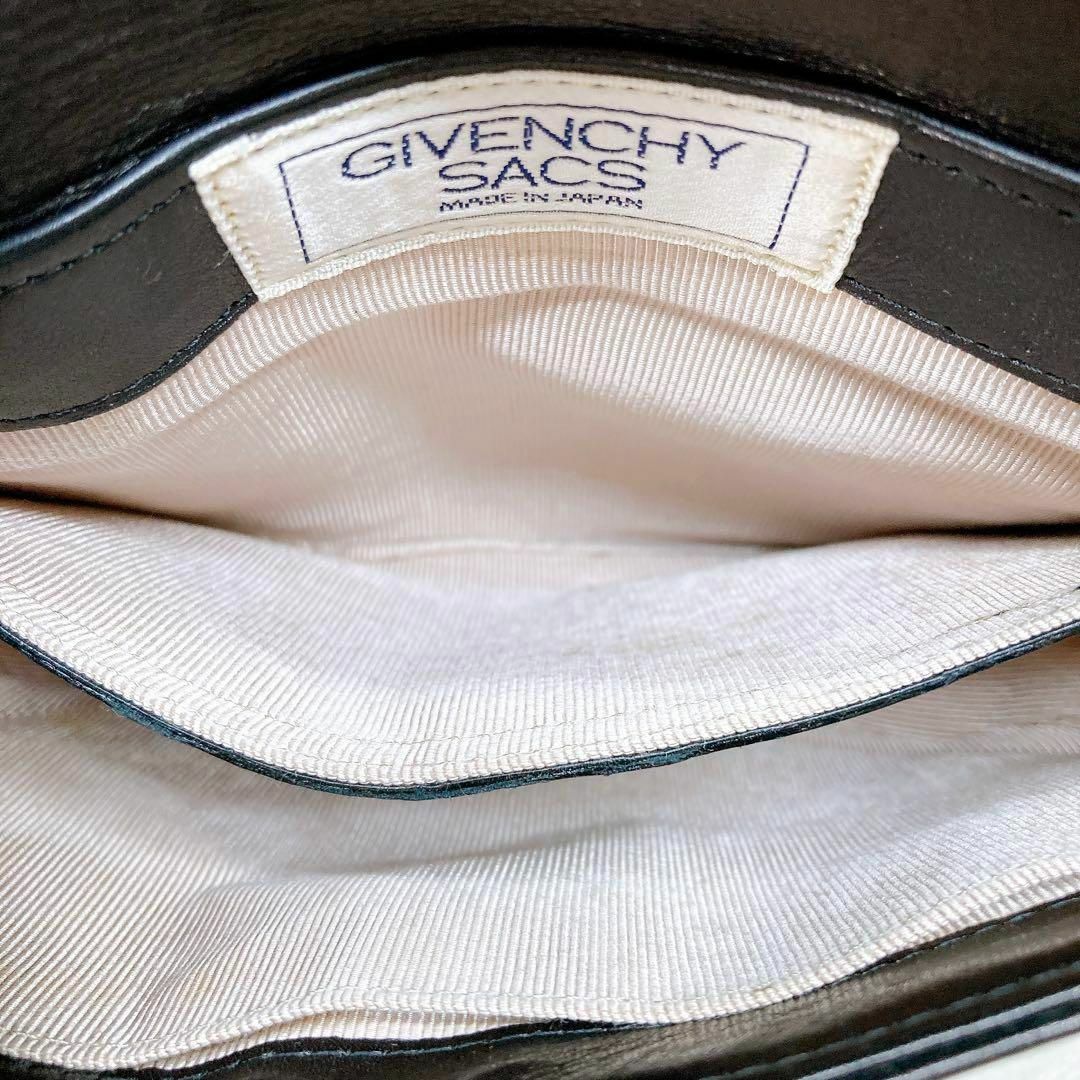 GIVENCHY - ✨美品✨ジバンシー ショルダーバッグ パイソン GIVENCHY - ✨美品✨ジバンシー ショルダーバッグ パイソン