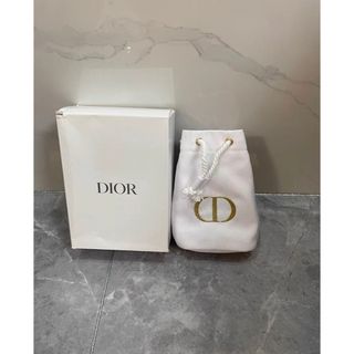 Christian Dior - 【新品未使用】dior 限定ポーチ(箱つき)の通販 Christian Dior - 【新品未使用】dior 限定ポーチ(箱つき)の通販