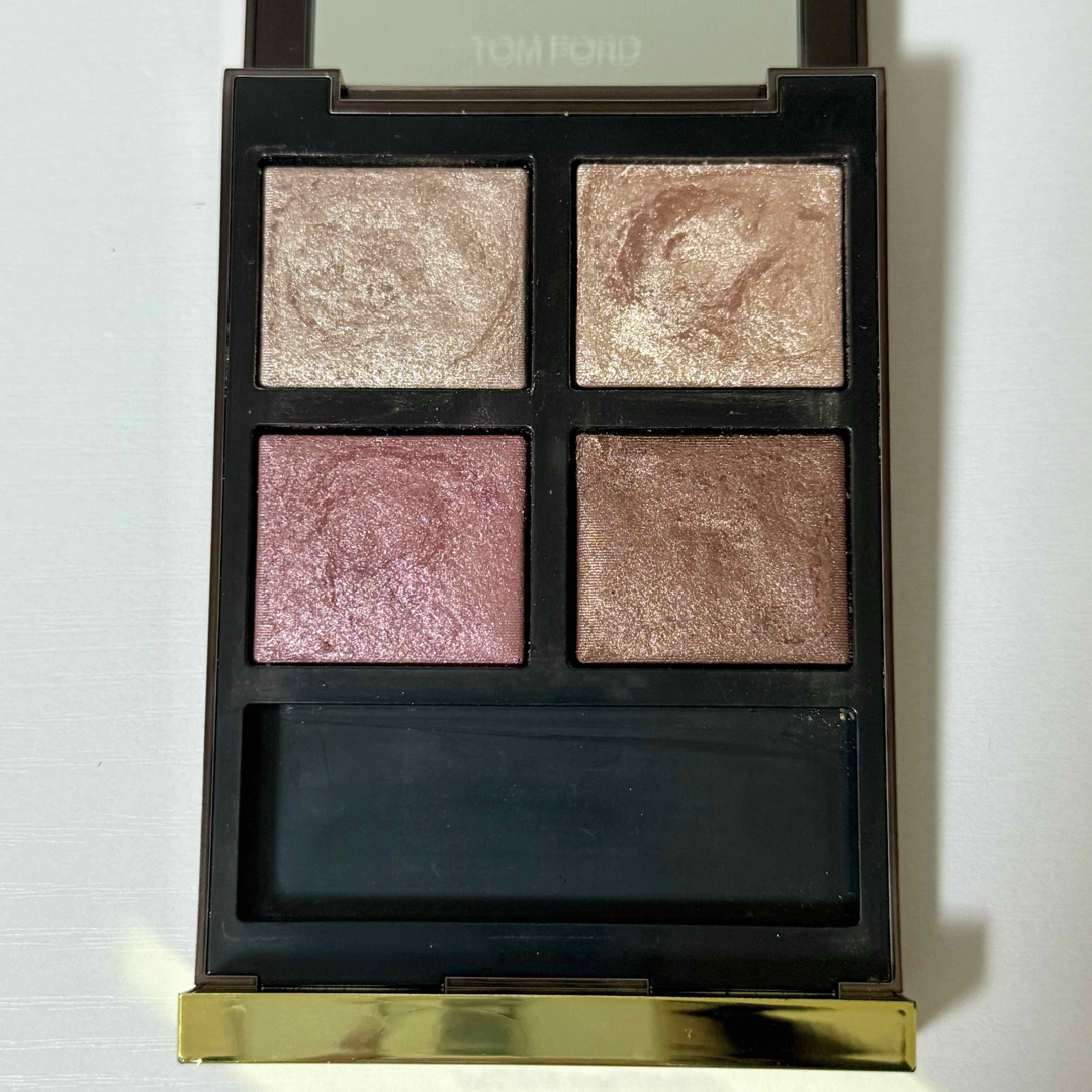 TOM FORD BEAUTY - トムフォード アイカラークォード 42a ヘイズ TOM FORD BEAUTY - トムフォード アイカラークォード 42a ヘイズ