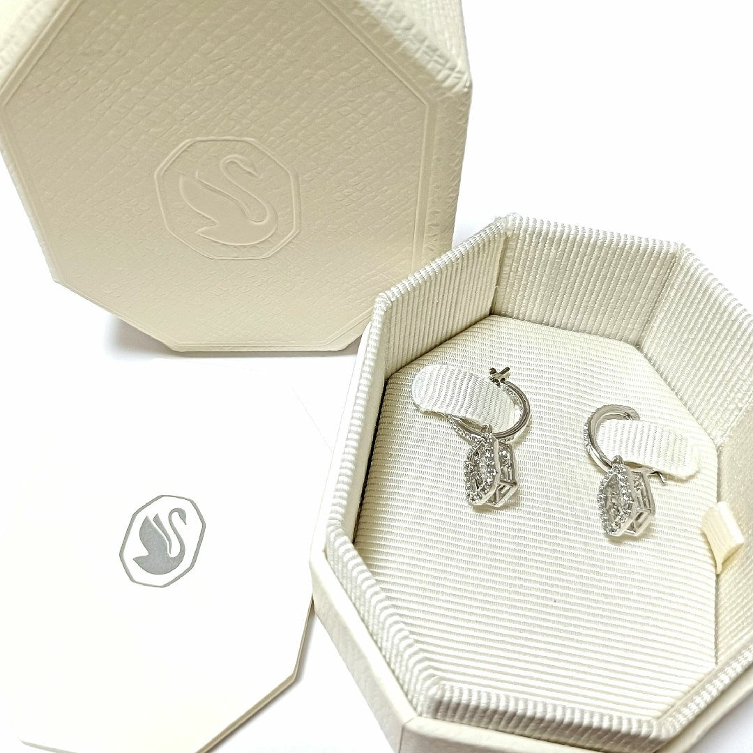 SWAROVSKI - スワロフスキー♥Swarovski Una ピアス オクタゴン SWAROVSKI - スワロフスキー♥Swarovski Una ピアス オクタゴン