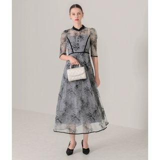 Leja - LEJA パールビジュー付き透け感プリーツフレアスリーブ Leja - LEJA パールビジュー付き透け感プリーツフレアスリーブ