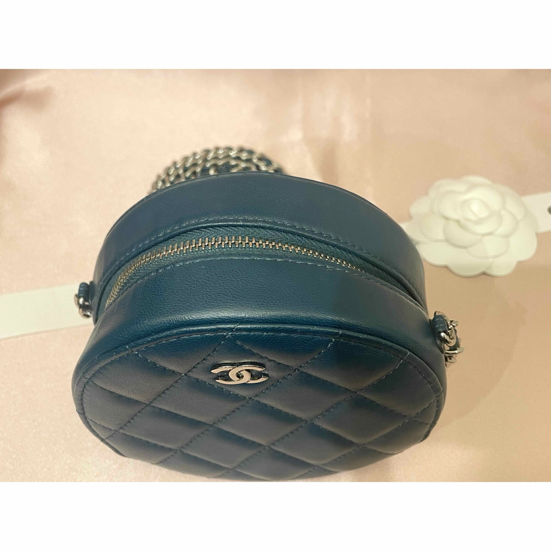 CHANEL - 【極美品】CHANELシャネル マトラッセ ラウンド CHANEL - 【極美品】CHANELシャネル マトラッセ ラウンド