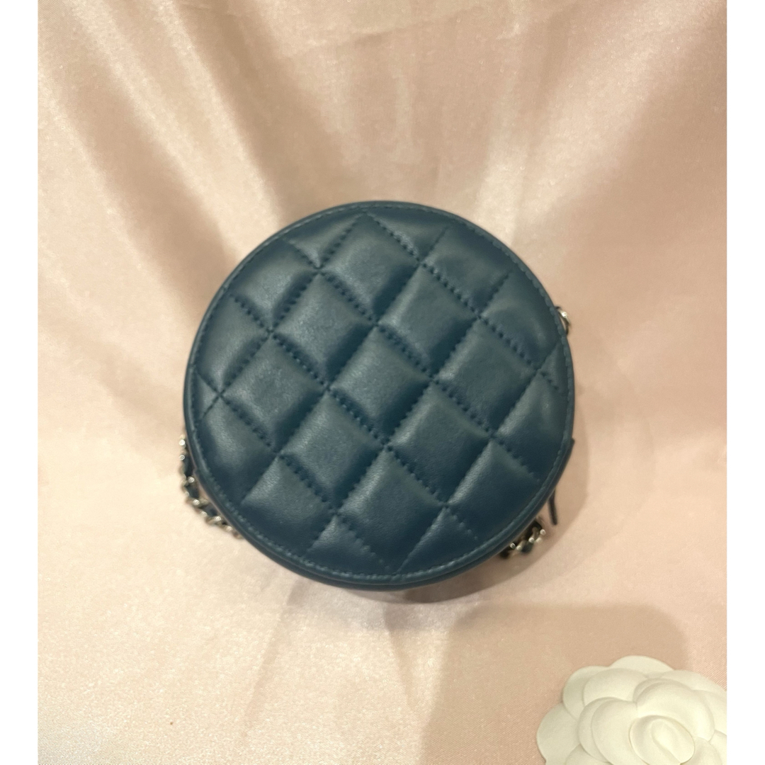CHANEL - 【極美品】CHANELシャネル マトラッセ ラウンド CHANEL - 【極美品】CHANELシャネル マトラッセ ラウンド