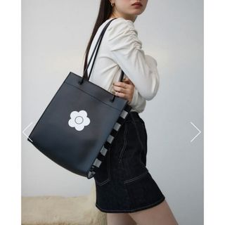 AZUL by moussy(バッグ ・ ホワイト/白色系)のフリマアイテム一覧 AZUL by moussy(バッグ ・ ホワイト/白色系)のフリマアイテム一覧