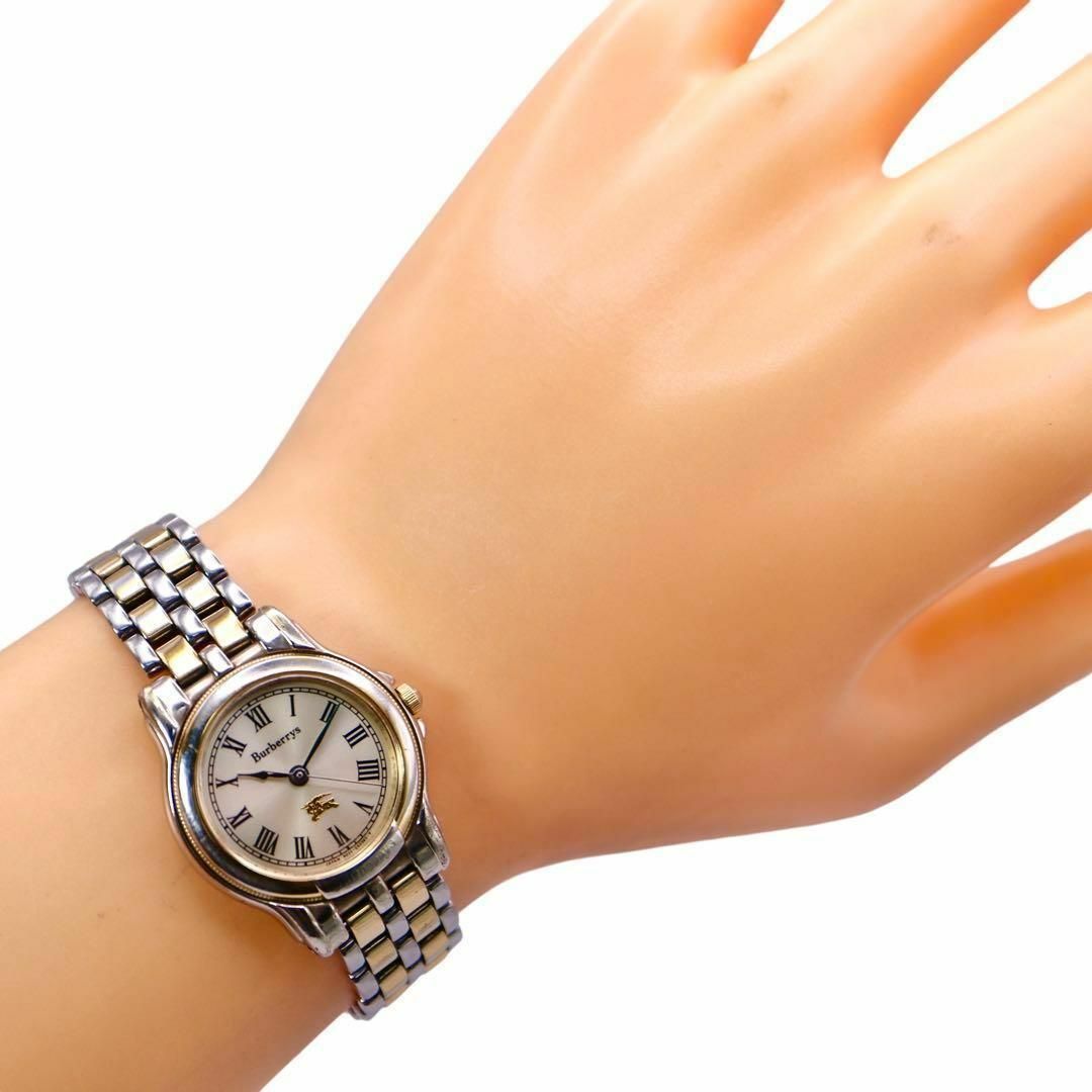 BURBERRY - BURBERRY ローマン シルバー×ゴールド 腕時計 1055の BURBERRY - BURBERRY ローマン シルバー×ゴールド 腕時計 1055の