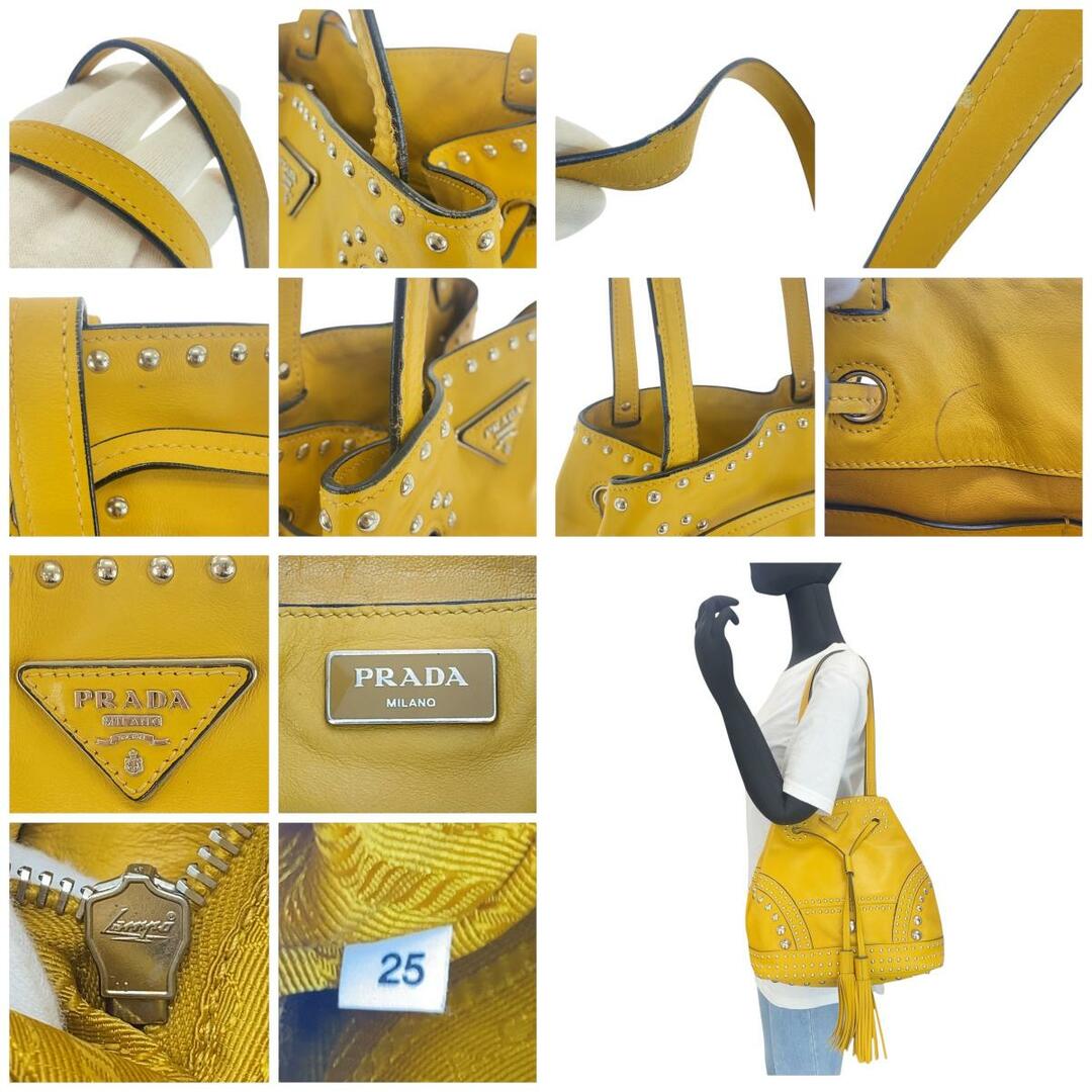 PRADA - PRADA プラダ 三角ロゴプレート イエロー シルバー金具 PRADA - PRADA プラダ 三角ロゴプレート イエロー シルバー金具