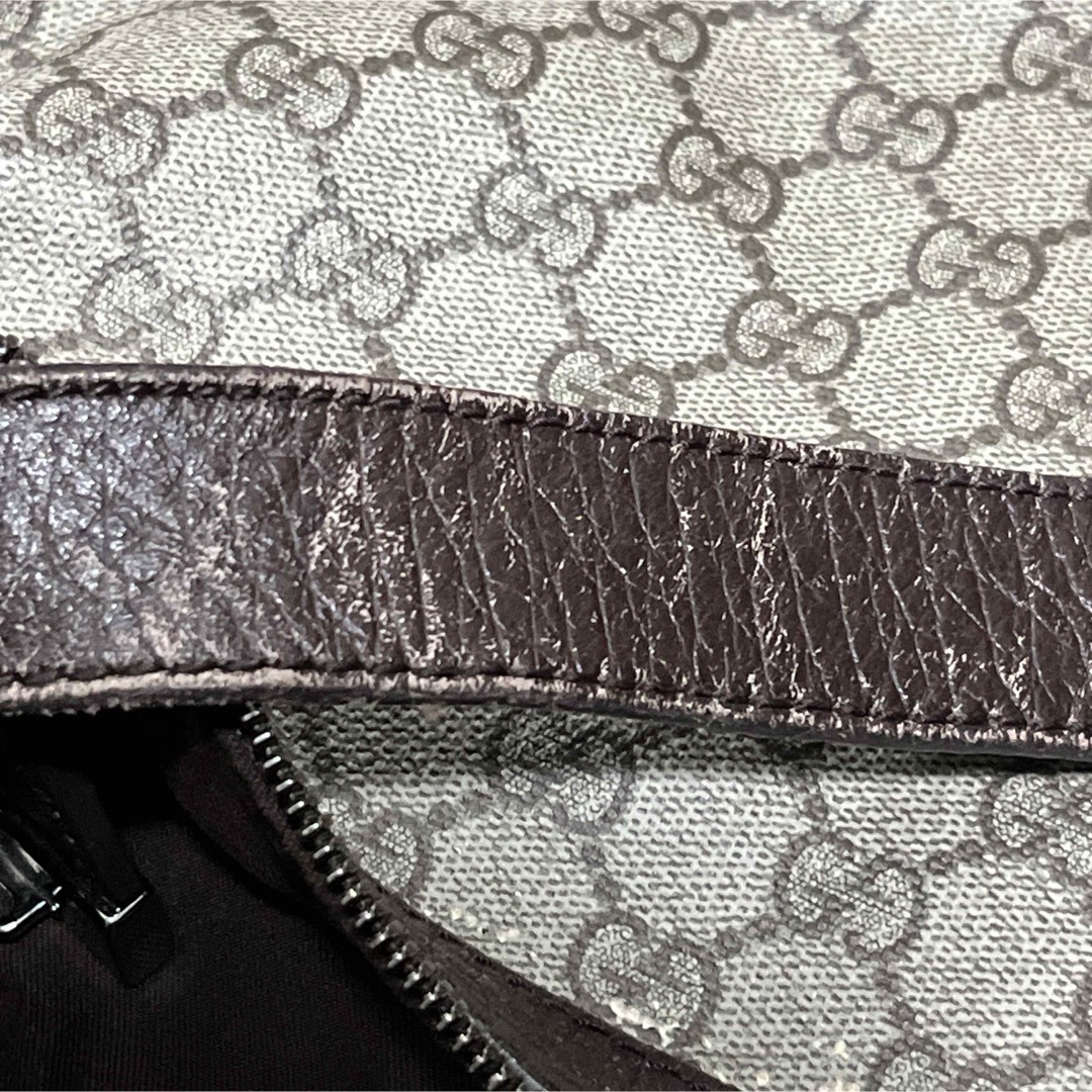 GUCCI - グッチ ショルダーバッグ GGスプリーム ロゴ型押し PVC GUCCI - グッチ ショルダーバッグ GGスプリーム ロゴ型押し PVC