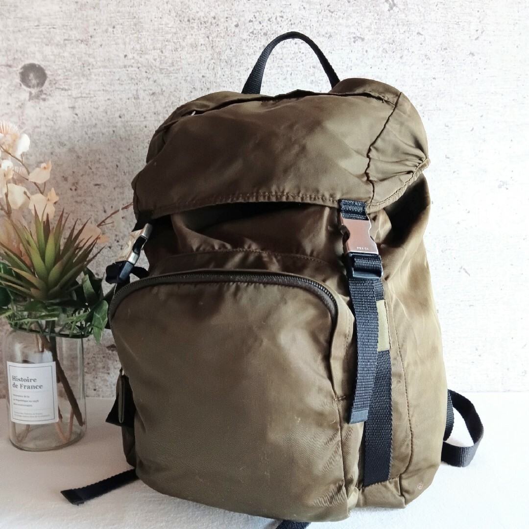 PRADA - 良品 プラダ V135 大容量 ナイロン リュック オリーブ PRADA - 良品 プラダ V135 大容量 ナイロン リュック オリーブ