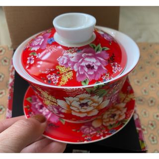 新品🌹茶会縁起柄✨友人香港社長社長夫人私物🌹お茶会で使われた縁起の良い柄のカップ(その他)