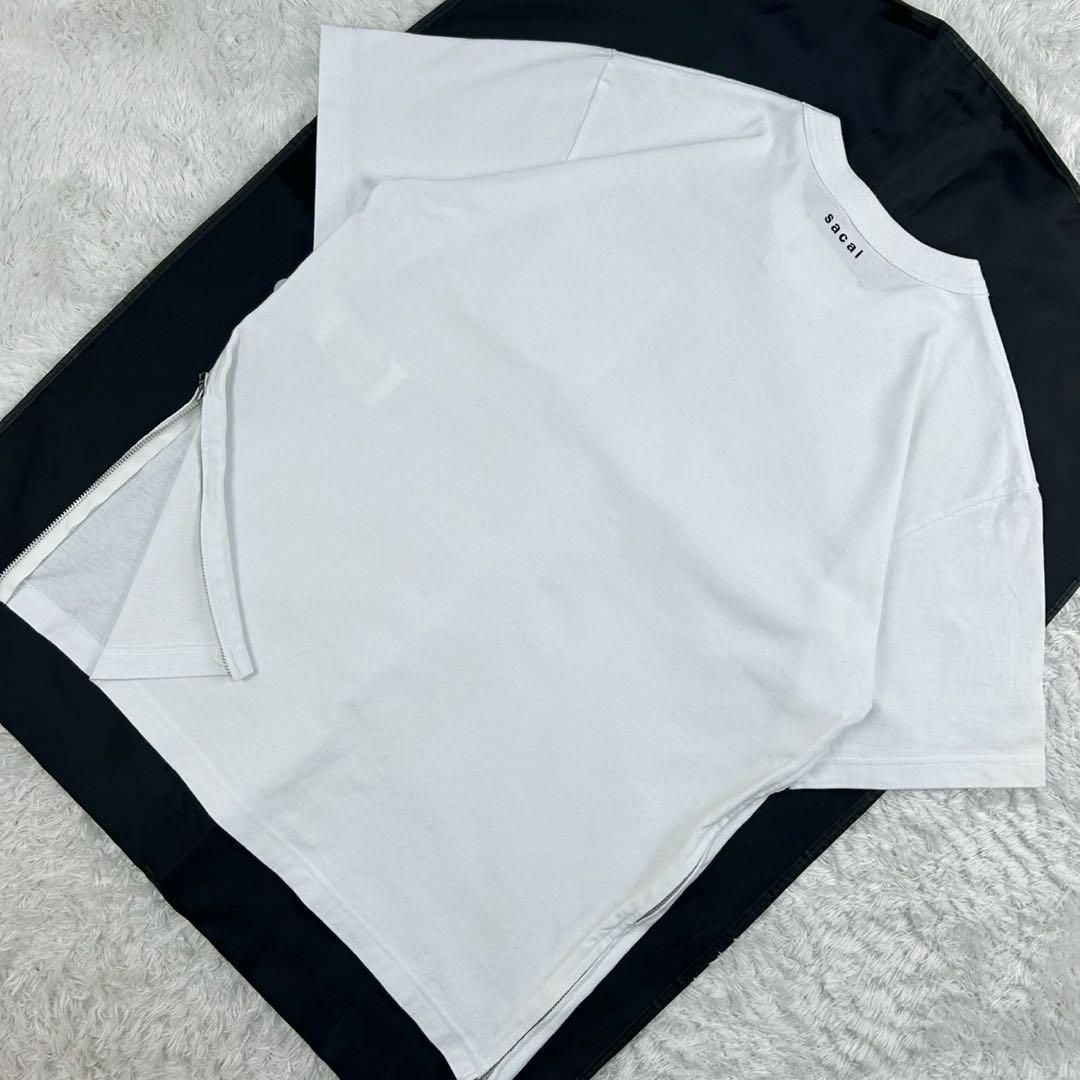 sacai - 【定番モデル】サカイ☆バックロゴTシャツ サイドジップ sacai - 【定番モデル】サカイ☆バックロゴTシャツ サイドジップ