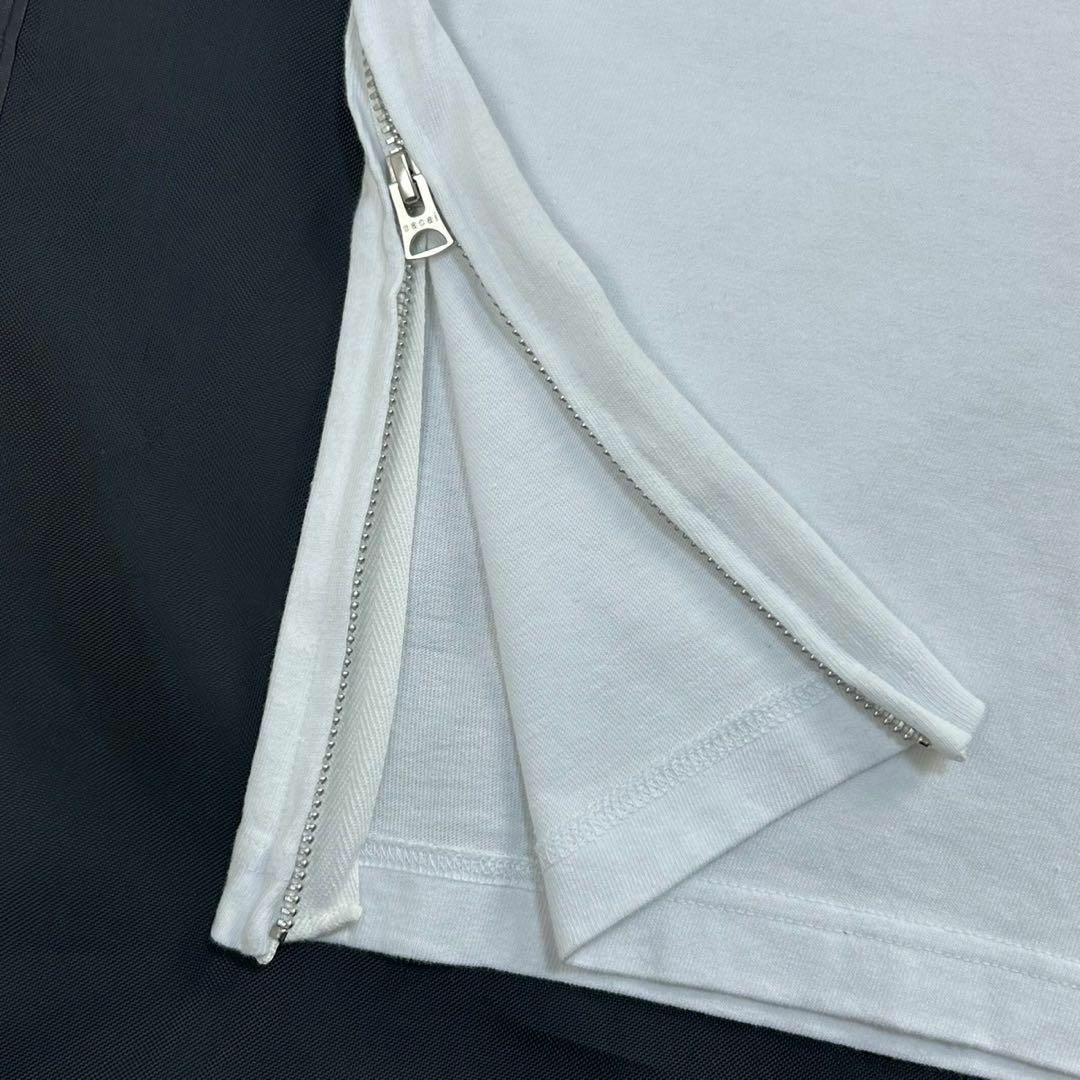 sacai - 【定番モデル】サカイ☆バックロゴTシャツ サイドジップ sacai - 【定番モデル】サカイ☆バックロゴTシャツ サイドジップ