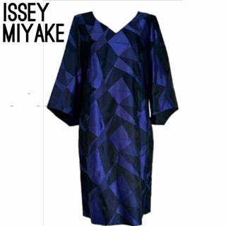 ISSEY MIYAKE(ワンピース)のフリマアイテム一覧 ISSEY MIYAKE(ワンピース)のフリマアイテム一覧