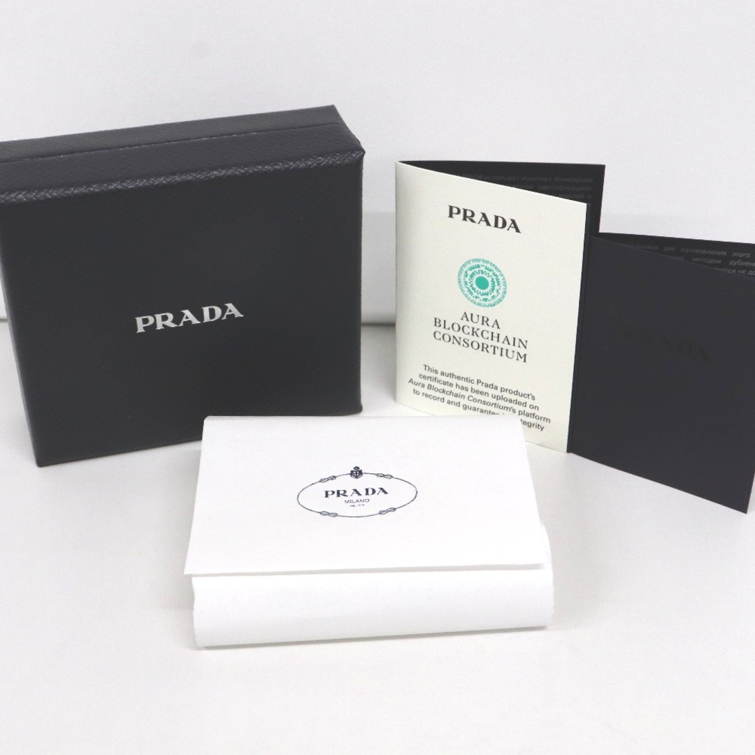 PRADA - プラダ コンパクト財布 サフィアーノトライアングル 二 PRADA - プラダ コンパクト財布 サフィアーノトライアングル 二