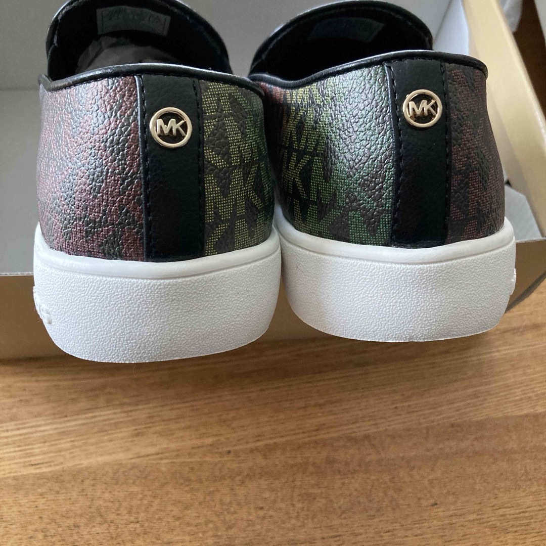 MICHAEL KORS - 新品 マイケルコース 撥水 スリッポン MICHAEL KORS - 新品 マイケルコース 撥水 スリッポン