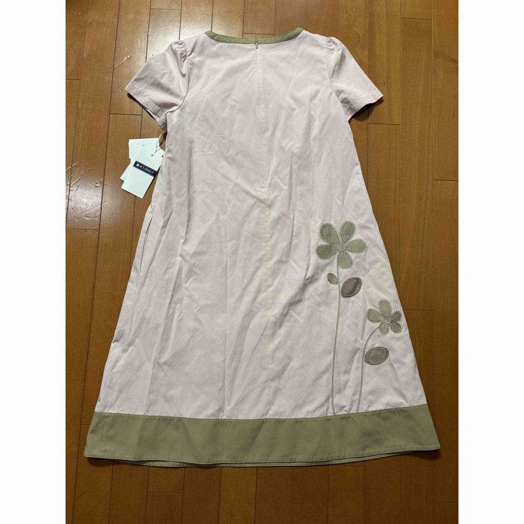 M'S GRACY - 新品☆ エムズグレイシー のお花刺繍入りAライン M'S GRACY - 新品☆ エムズグレイシー のお花刺繍入りAライン