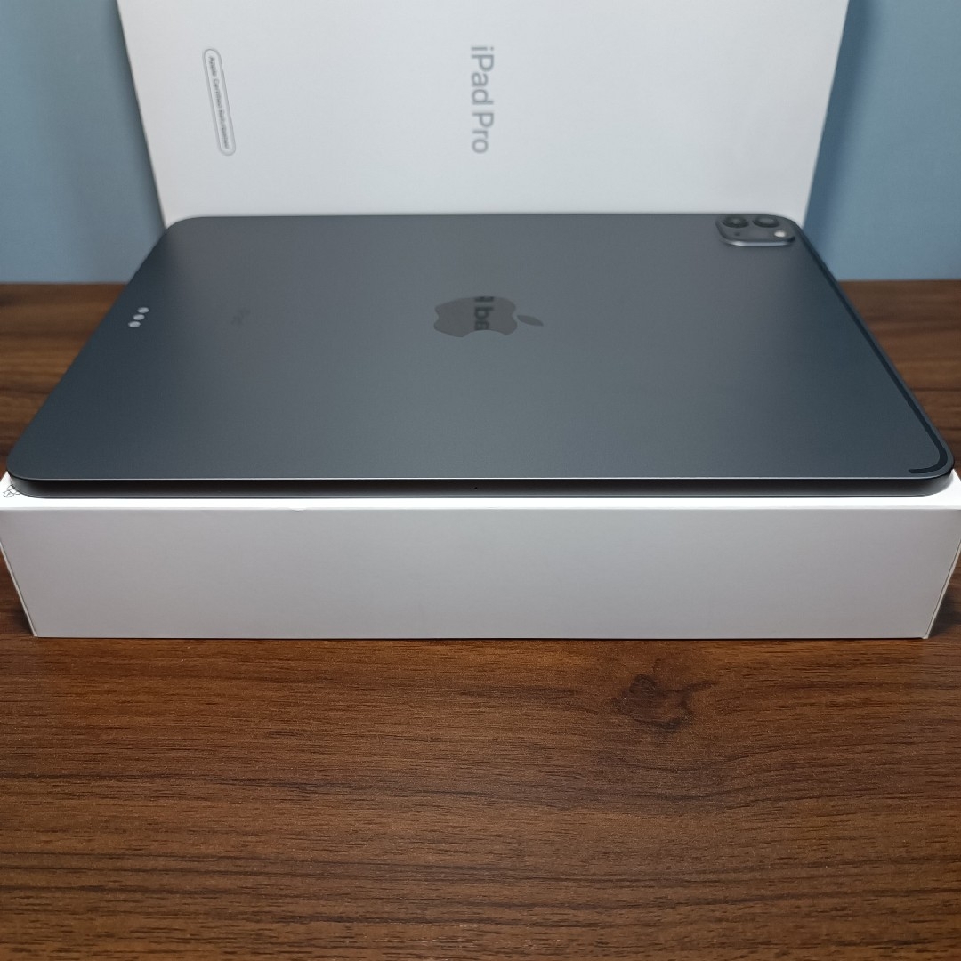 Apple - (美品) iPad Pro 11 第2世代 128GB キーボード付きの Apple - (美品) iPad Pro 11 第2世代 128GB キーボード付きの