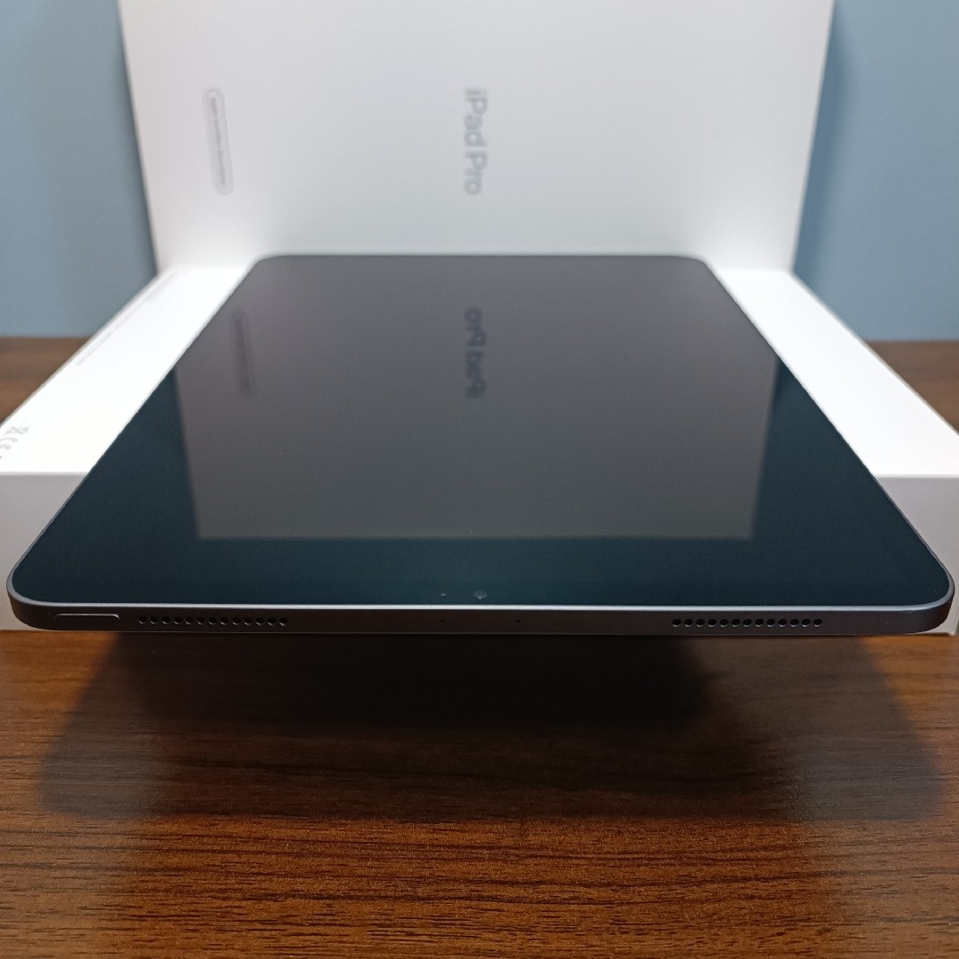 Apple - (美品) iPad Pro 11 第2世代 128GB キーボード付きの Apple - (美品) iPad Pro 11 第2世代 128GB キーボード付きの