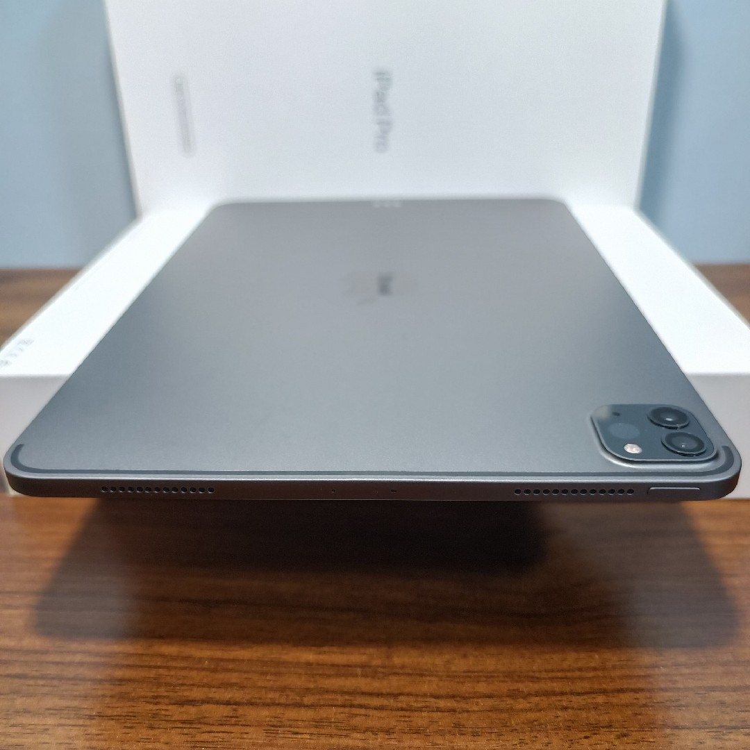 Apple - (美品) iPad Pro 11 第2世代 128GB キーボード付きの Apple - (美品) iPad Pro 11 第2世代 128GB キーボード付きの