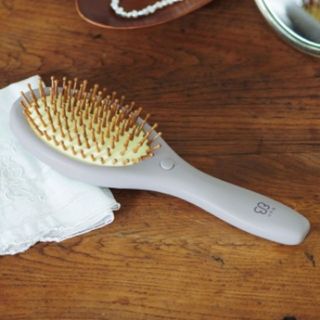 ウカ(uka)の大人のおしゃれ手帖　付録  uka(ウカ) 電動パドルブラシ　ヘアブラシ　 (ヘアブラシ/クシ)