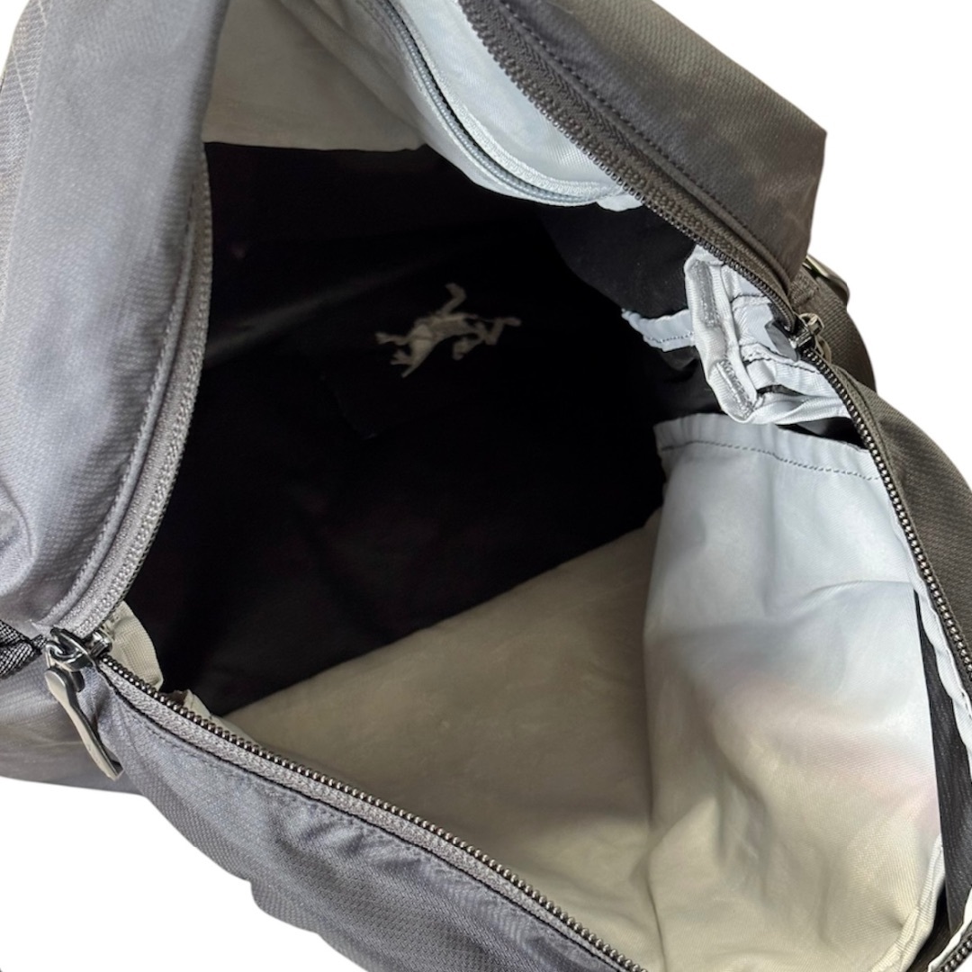 ARC'TERYX - アークテリクス ARC'TERYX □【 HELIAD 12L TOTE ARC'TERYX - アークテリクス ARC'TERYX □【 HELIAD 12L TOTE