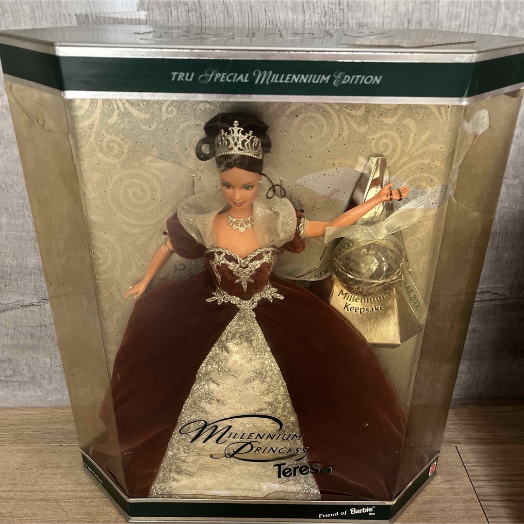 Barbie - 2000年入手困難レア未使用ミレニアムプリンセス テレサ Barbie - 2000年入手困難レア未使用ミレニアムプリンセス テレサ