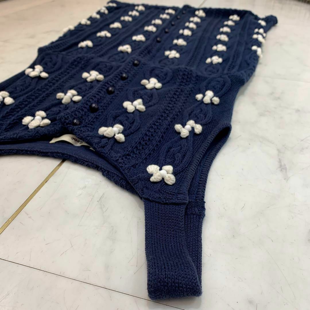 René - ☆美品☆Rene ニット ワンピース ノースリーブ フラワー René - ☆美品☆Rene ニット ワンピース ノースリーブ フラワー