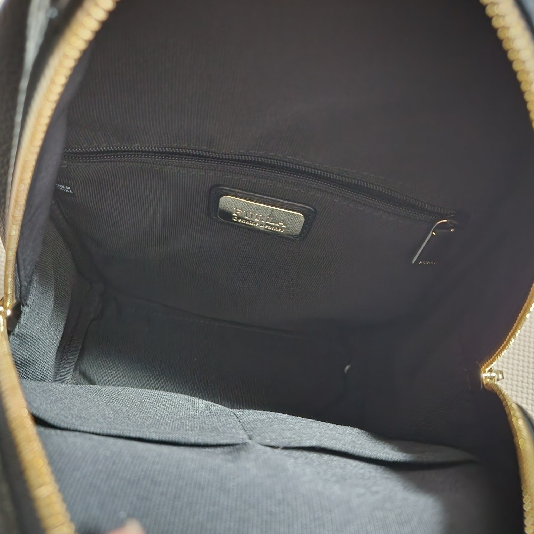 FURLA - FURLA ブラック レザー リュックの通販 by なっちゃん's FURLA - FURLA ブラック レザー リュックの通販 by なっちゃん's