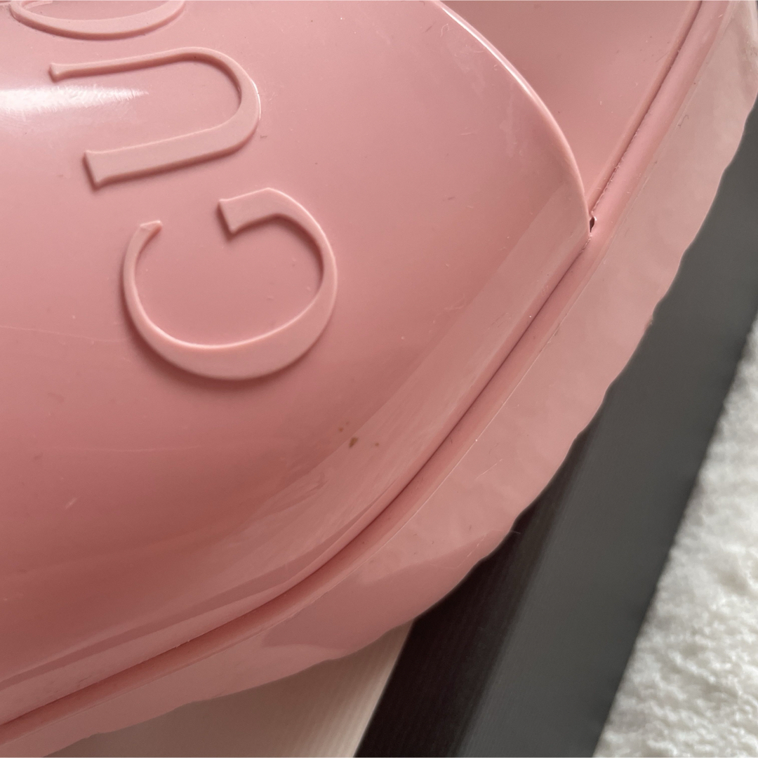 GUCCI - GUCCI ラバーサンダル 36 ピンクの通販 by セレナ GUCCI - GUCCI ラバーサンダル 36 ピンクの通販 by セレナ