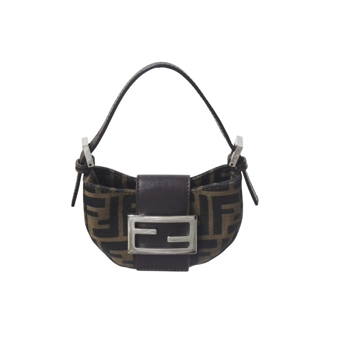 FENDI - 極美品 FENDI フェンディ マンマバケット ミニ FENDI - 極美品 FENDI フェンディ マンマバケット ミニ